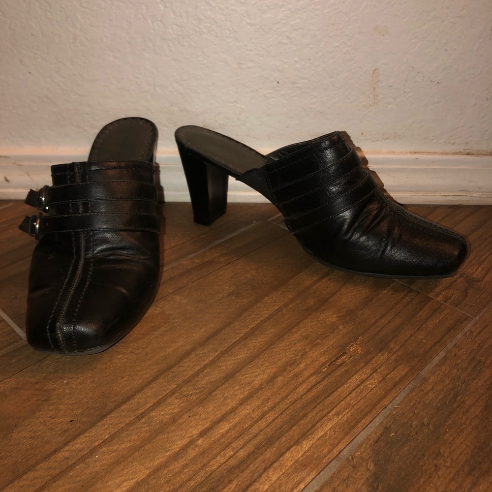 High heels - Picture 3 of 3